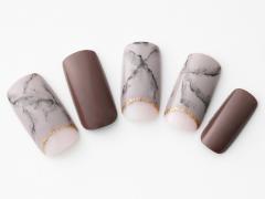 【365日ネイル】秋深く色っぽく…エレガントな大理石アートの逆フレンチネイル |