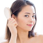 髪の毛が傷んでパサパサの原因って？セルフケア方法を知ってサラサラ美髪に！ |