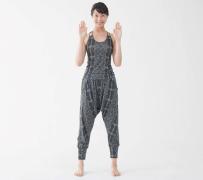 ブラのハミ肉卒業しましょ！すっきり背中美人に！ ★～ウサギ仙人のポーズ～★|＠ビューテ