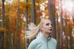 運動の気になる汗も怖くない！崩れにくいウォータープルーフファンデ10選|＠ビューティー