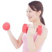 マッチョになりたくない女子にオススメの「やせるための筋トレ法」とは？ | ビューティー