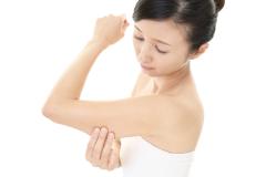 二の腕の筋トレで引き締める方法と気をつけたいこと|＠ビューティーガール