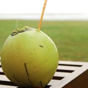 ココナッツオイル人気の次はココナッツウォーターを取り入れる人続出中！ | ビューティー