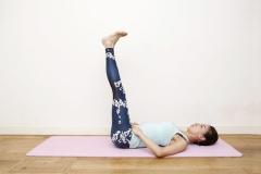 【『#腹筋女子』山崎麻央さん直伝】 女性らしいくびれとぺたんこのお腹！2週間でカラダを