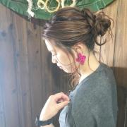 おくれ毛で垢抜け感UP♡簡単色っぽヘアアレンジ7選 -