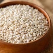 ダイエット効果で「もち麦おにぎり」が人気！ | ビューティーガール