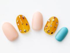 【365日ネイル】繊細なイメージの雫アートを爽快に！　秋の休日に似合うカラフルネイル