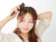 スカーフのヘアアレンジに挑戦！男子ウケもいい華やかスタイルをステップで解説 |