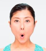 顔ヨガ講師・間々田（ままだ）佳子さんの『1日10秒&times;顔ヨガ』。美人を作る「ムンクの顔