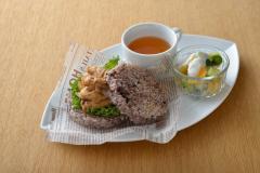 ミネラルたっぷり！ 十六穀ごはん(ライス）バーガー|＠ビューティーガール