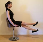 【ボディメイク】オフィスでこっそり！ 美脚デスカサイズ|＠ビューティーガール