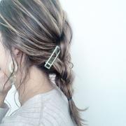 ニットとの相性抜群♡冬に試したい簡単可愛いセルフヘアアレンジ８選 -