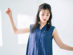 小顔ヘアアレンジNo.1「ざっくりハーフアップ」なら、たった２分ですっきり顔に！ |