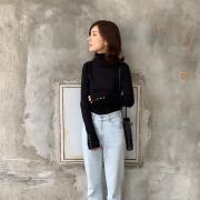 首元もこもこ♡タートルネック＆マフラーに似合うヘアアレンジ10選 -