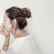 子供っぽいのはNG！こなれ感漂う大人の「お団子ヘアアレンジ」８選 -