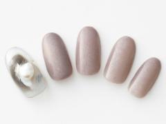 【365日ネイル】親指のパールは自分へのご褒美…オンタイムにこっそり楽しめるビジューア