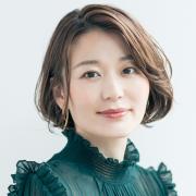 【大人のヘアスタイル】エレガントさとフレッシュ感を両方取りのショートボブ |