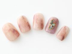 【365日ネイル】じんわりと温かみが広がるようなほっこり感♪  柔らかな印象の血色マーブル