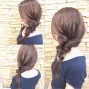男子ウケ抜群♡色気とオシャレを引き出す「簡単サイド寄せアレンジ」 -
