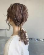 動画で解説♡こなれ感たっぷり！大人のローポニーテール５選 -