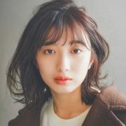 透け前髪＆顔周りひし形シルエットで、大人フェミニンなボブをかなえる！ |