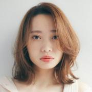 長め前髪＆外ハネミディ、再現性の高い大人ナチュラルに大注目！ |