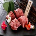 ぶ厚すぎる「牛タン」は必食！ 肉汁したたる焼肉を会席仕立てで味わう『焼肉会席 舌牛 銀
