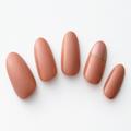 【365日ネイル】ほんのり女らしいエッセンスを…エレガントなこっくりベージュネイル |