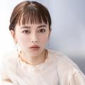 ピンを使わないまとめ髪を覚えたい！【山本舞香×北原果】無造作なこなれシニヨン | ビュー