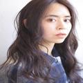 《暗髪×ロング》のおしゃれヘアスタイル特集！透明感のある美髪をチェック♪ -