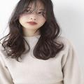 黒髪ロングで大人っぽく垢抜ける。流行りのスタイルにイメチェンしてみては？ - ビューテ