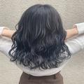 「暗髪」だからって侮らないで！透明感バツグンのおしゃれヘアカラー3選 - ビューティーガ
