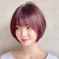 フェミニンな愛されショートとベリーカラーのモテヘア |