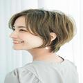 顔をシャープに＆頭の形もキレイに！ あごに沿わせるカットで見せる美人ショートヘア |