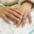 《スクエアオフのフレンチネイル特集》♡きれいめな大人ネイルへ -