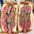 【飯テロ注意】どこから食べても肉の旨み溢れる！豪快肉サンドが超話題♡ - ビューティー