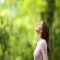 毎日を前向き＆ハッピーに！大人女性の自己肯定感を高める簡単習慣とは -