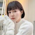 面長カバーも！サイドバングが今っぽい、柔らか質感のキュートな丸みボブ｜最旬ヘアカタ