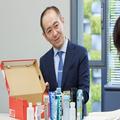 普通の会社員だった彼が、伊勢丹1階フロアの中心で「コスメが好きだー！」と叫びたくなる
