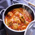 材料をお鍋に入れて煮込むだけ！スパイスで体ぽかぽか！白菜と鶏手羽元のトマトスープカ